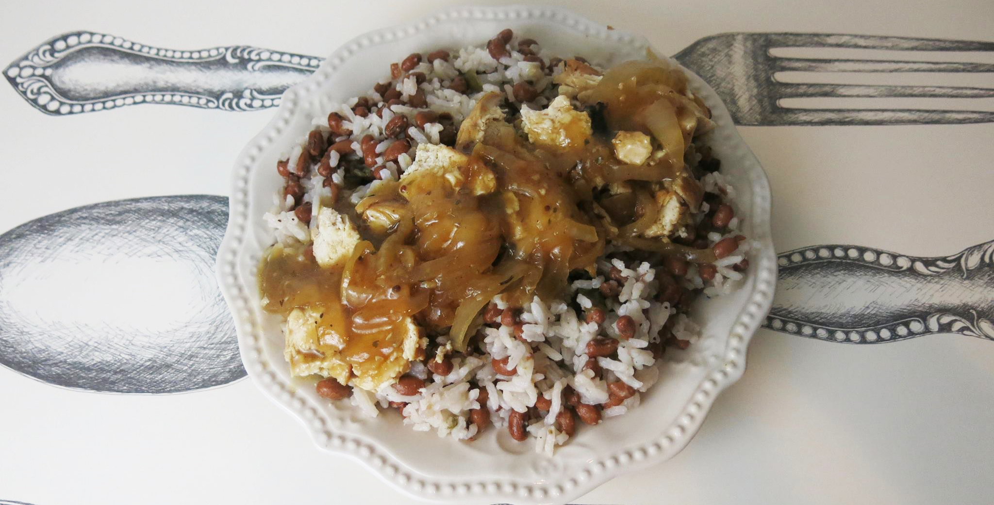 Chicken with Onion Gravy and Tiny Field Peas